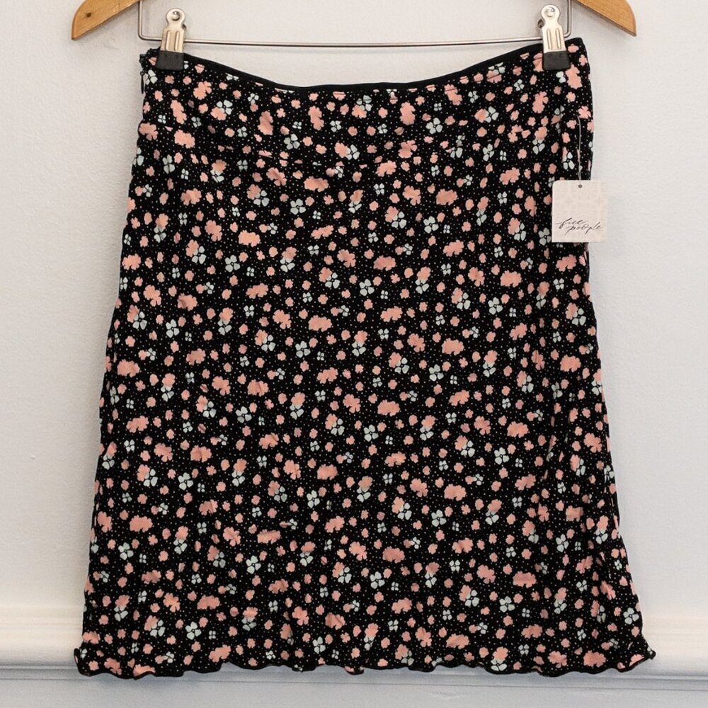 Free People Black Pink Floral Mini Skirt Size 0 100% Viscose Lightweight (NWT) - Picture 2 of 5